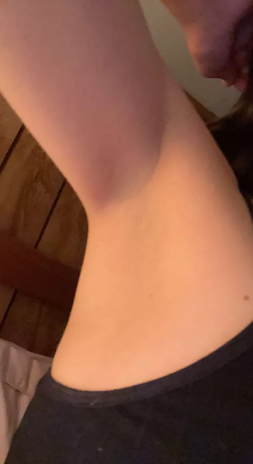 Just shaved a few hours ago, im silky smooth. My all natural native coconut vanilla deodorant smells so good!