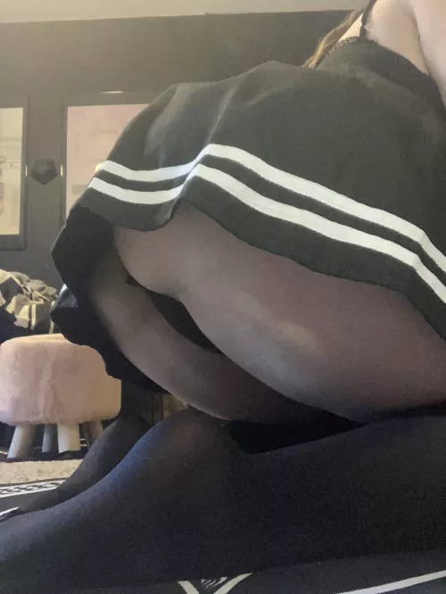 Let me call you sir while you fuck me senseless in my skirt 🥹