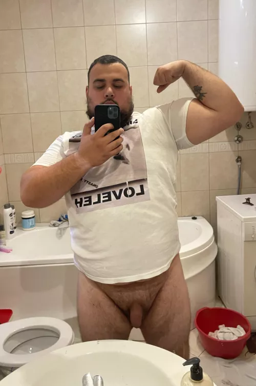 Somebody to take shower with me after gym?