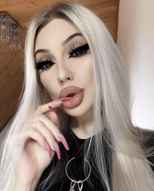 â—ï¸40% discountâ—ï¸ONLY FANS (link in bio) +140 POSTS âœ¨21 years old plastic barbie with big fake lips and fake boobsðŸ‘€âœ¨QUICK response to DMsðŸ”¥special requests available âœ¨sexting ðŸ”¥rates âœ¨fishnets/stockings ðŸ”¥lingerieâœ¨heelsðŸ”¥lipsâ