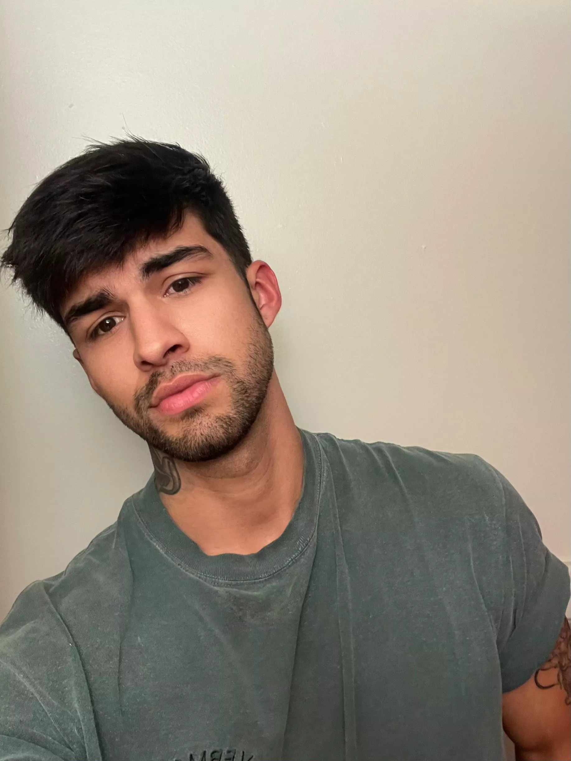 Hi (: