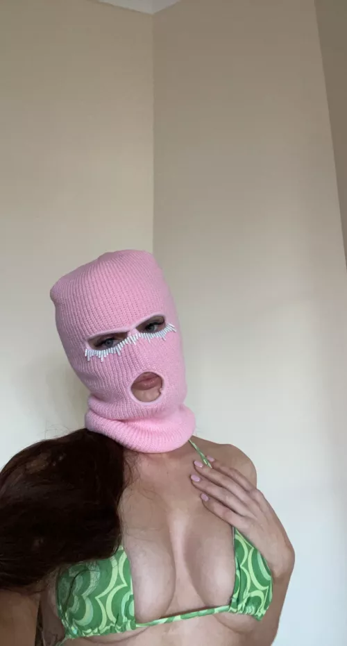 I want to play so bad right now 🥺😈