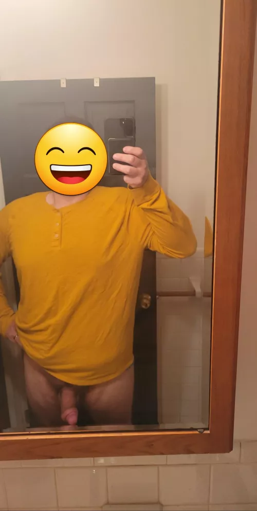 [m] I call this my Winnie the Pooh outfit. Rate my fit haha