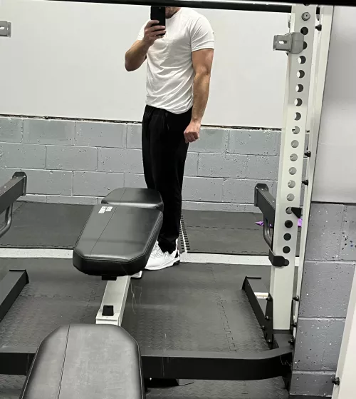 Shoulder day, easier with the shirt off? 💪 [m]