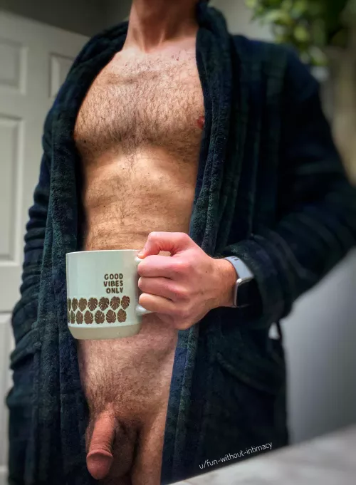 The drastic drop in temps means it is time bust out the robe! Bring on the brisk fall mornings 🍁