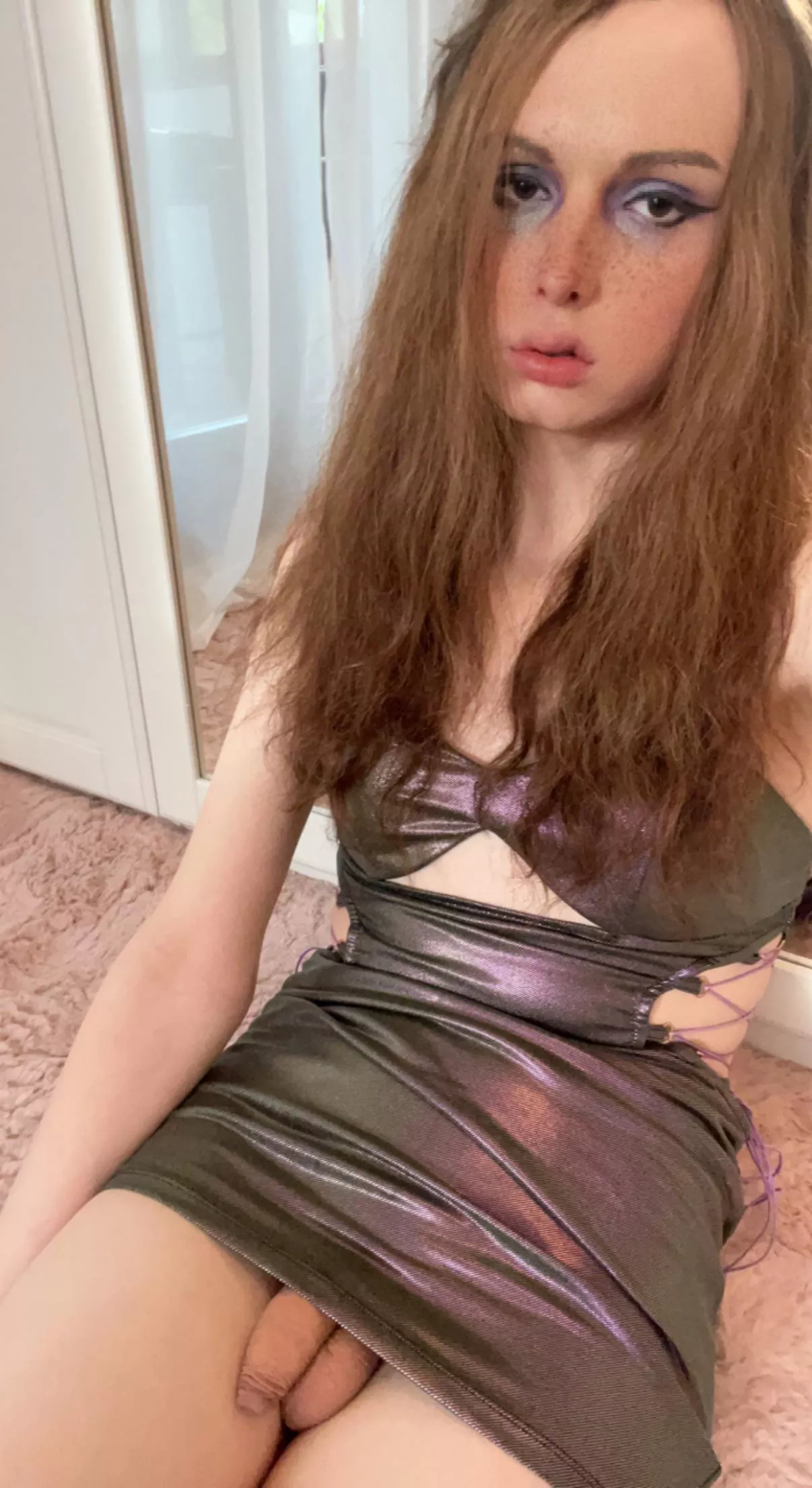 your date has a surprise under her party dress 🤭🤭🤭