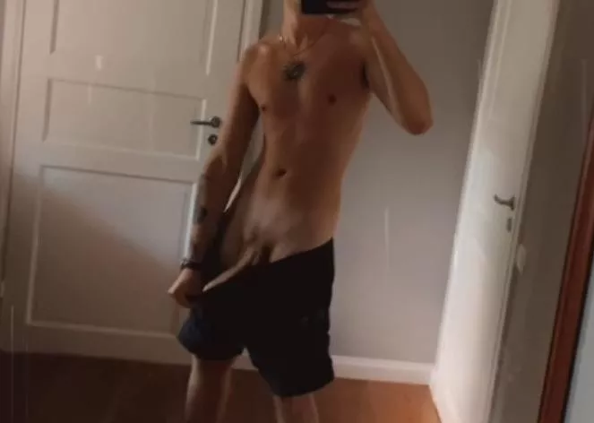 Dm me for GIFs
