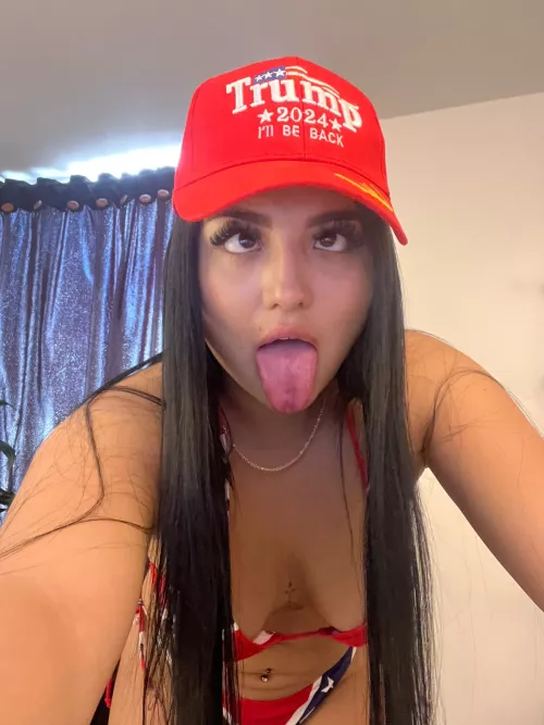I'm a DUMB Latina Trump Girl, Tribute me with your WHITE COCKS!