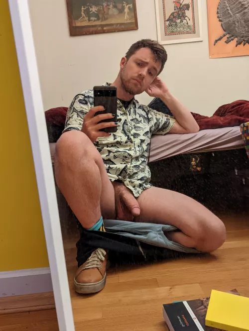 recently single and looking for validation from strangers on the internet 👉👉