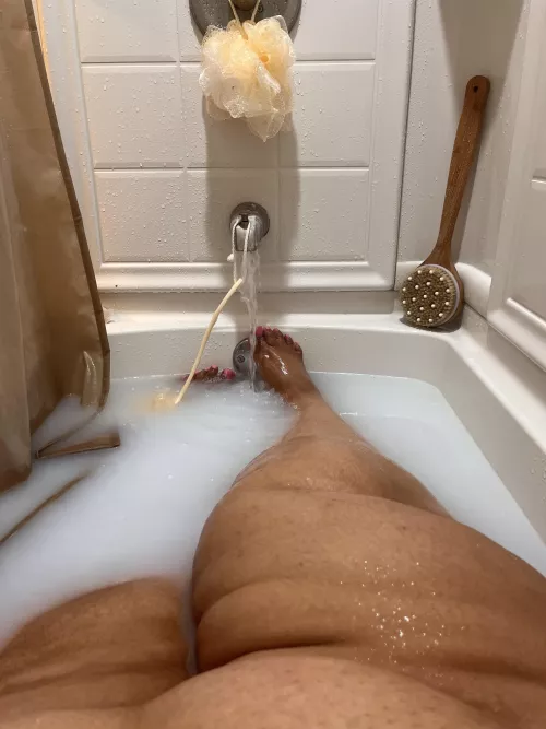 Ugh, I barely fit. Idk how I’m gonna get out of here!