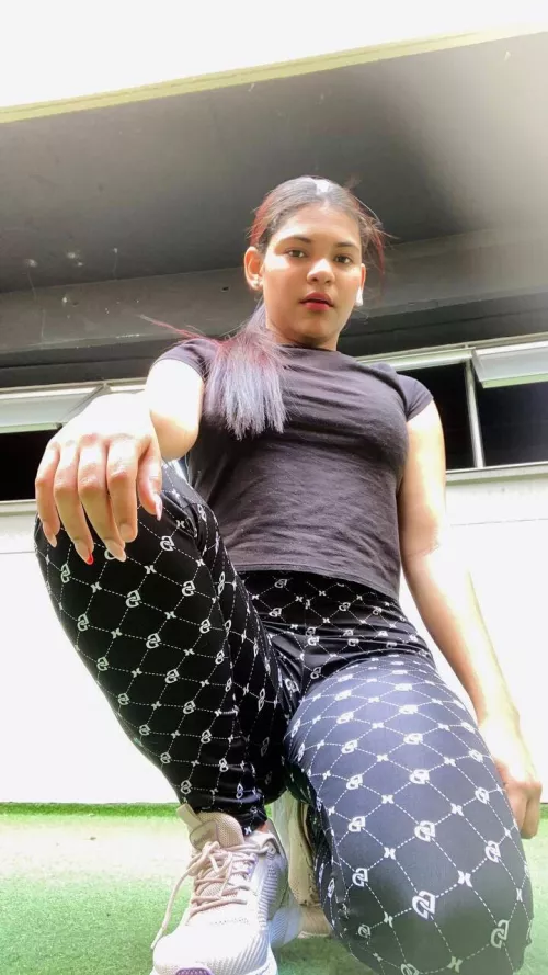 (F) These nails go hard at gym like me ❤️