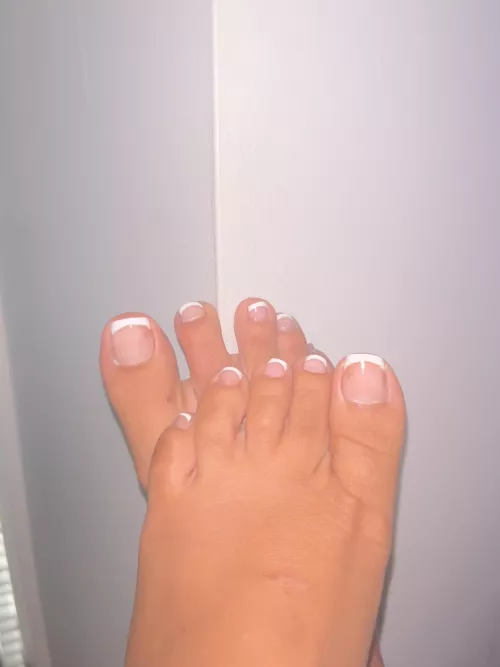 Happy feet Friday babes