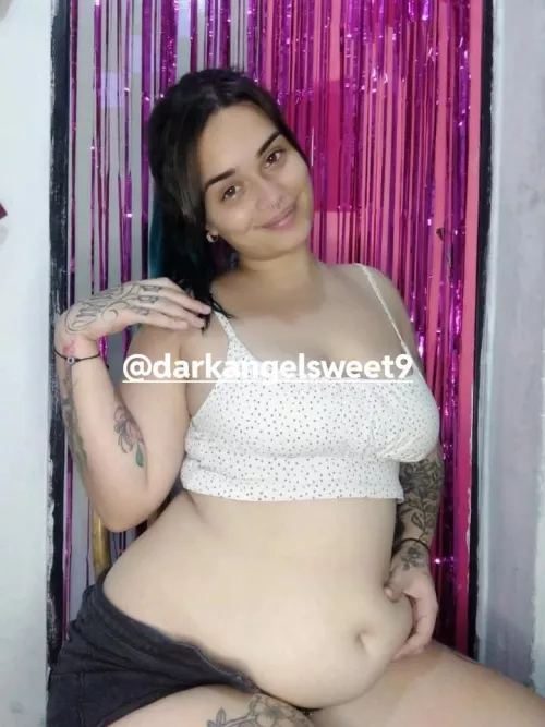 hello feeders, today I want to eat and grow much more... who is willing to see the growth?