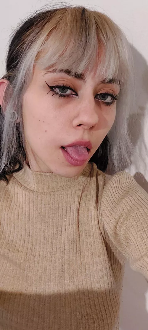 Look at my tongue ♥