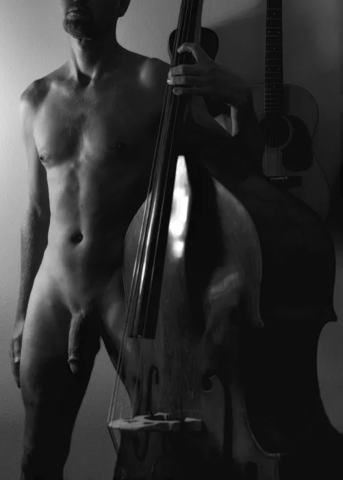 Music is more fun nude