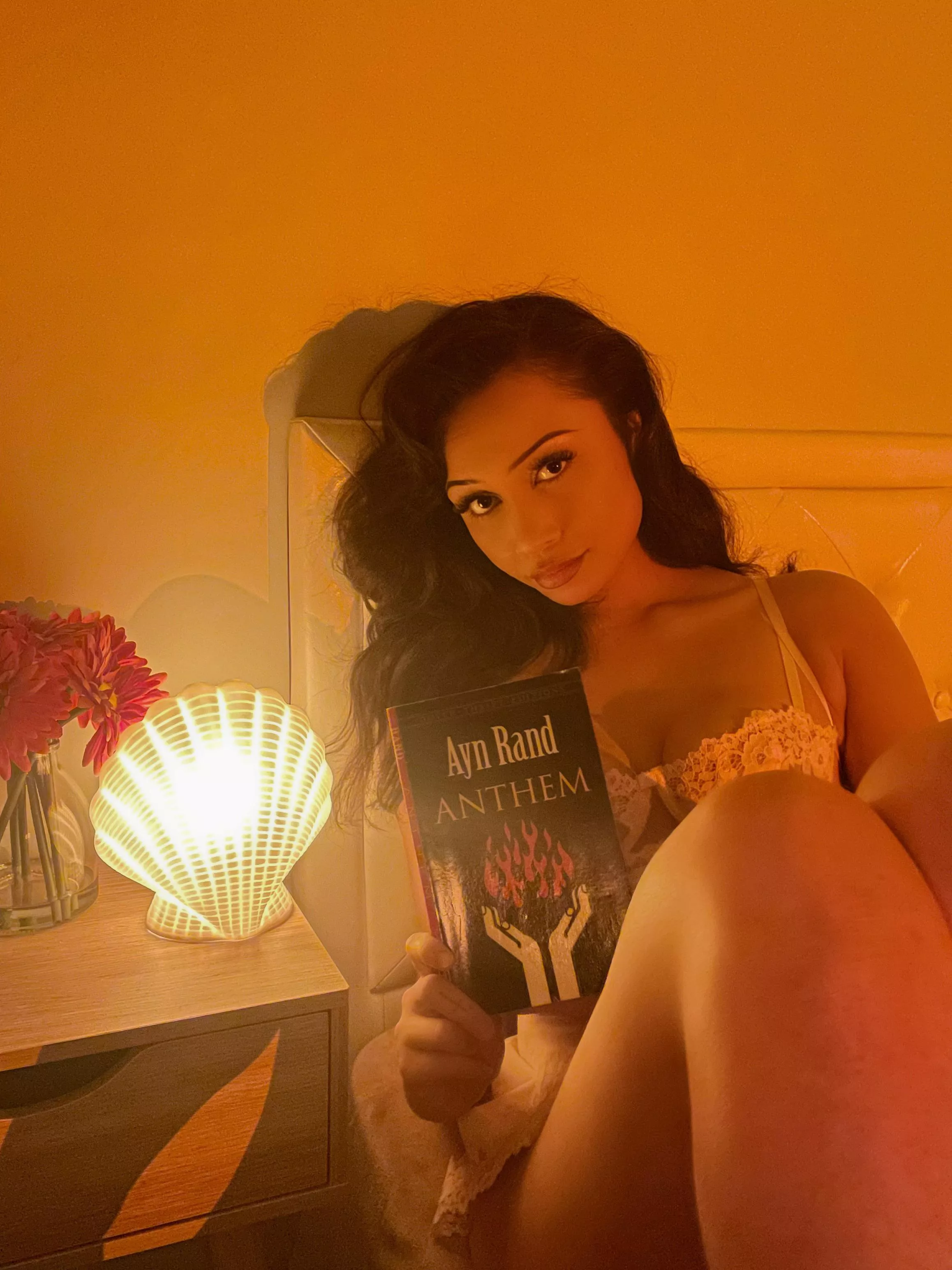 The kinda girl you can take back to your momma 🤍 love available on my $3 ONLYFANS SALE 🤍 link down below