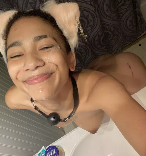 You wish this was your cum I know…🤭 and yes I got some in my eye