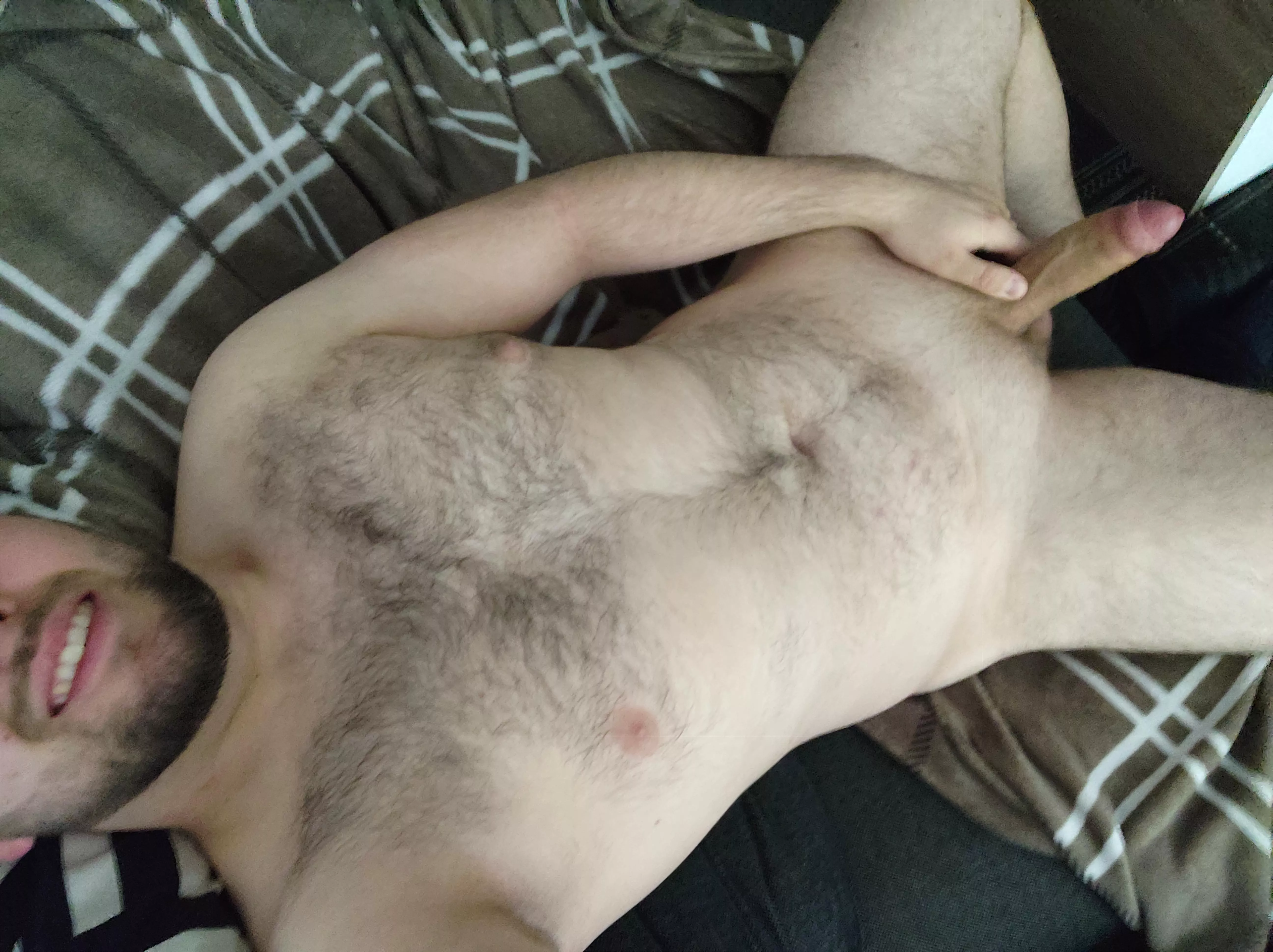 [25] any bros there 😉 ?