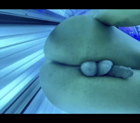 Are my tanning buns n balls cute enough? 🍑