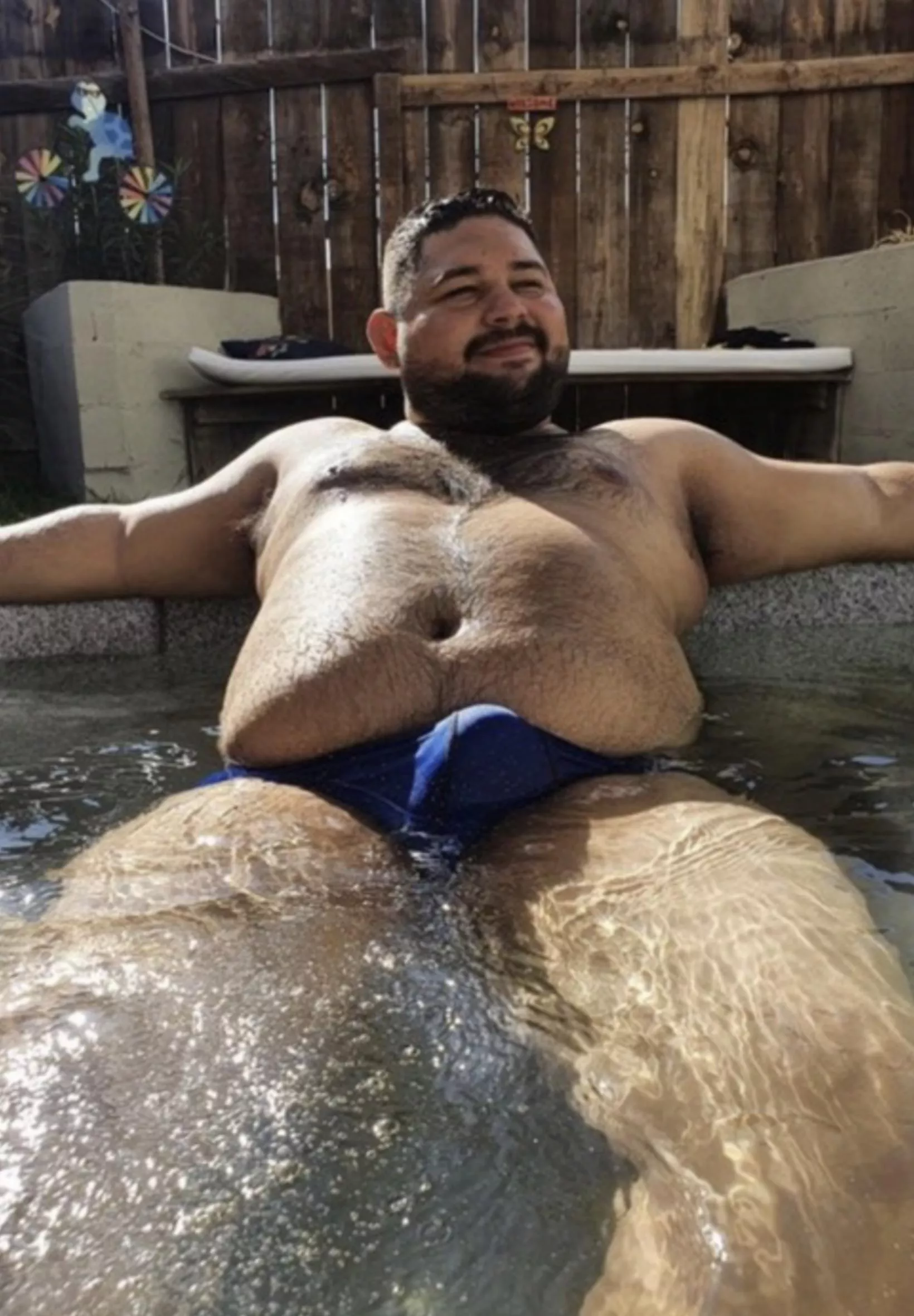 Bear in a bath 🤩