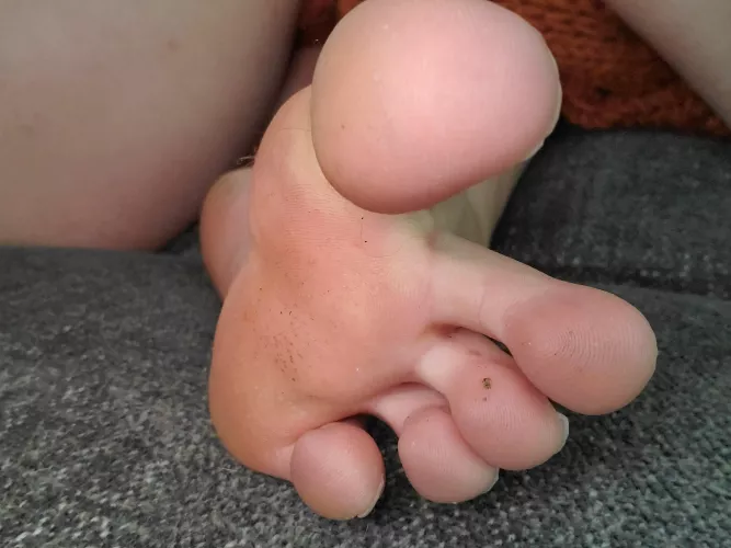 crushing the next slave who treats me like a princess 👸