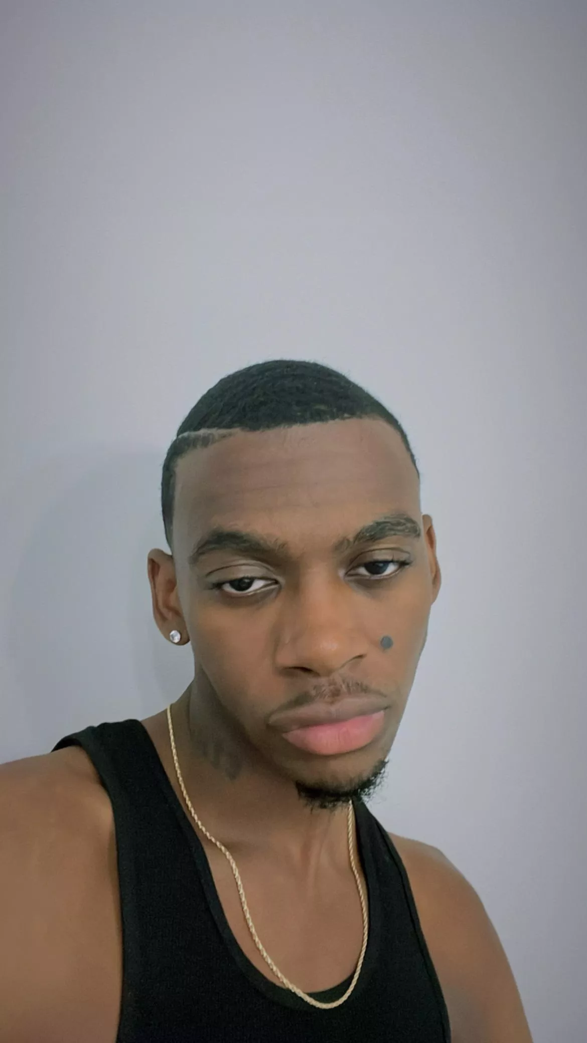hi :)