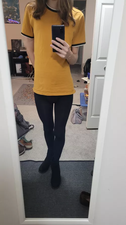 Just a casual Friday bra, leggings and boots look. Fem doesn't always have to be loud