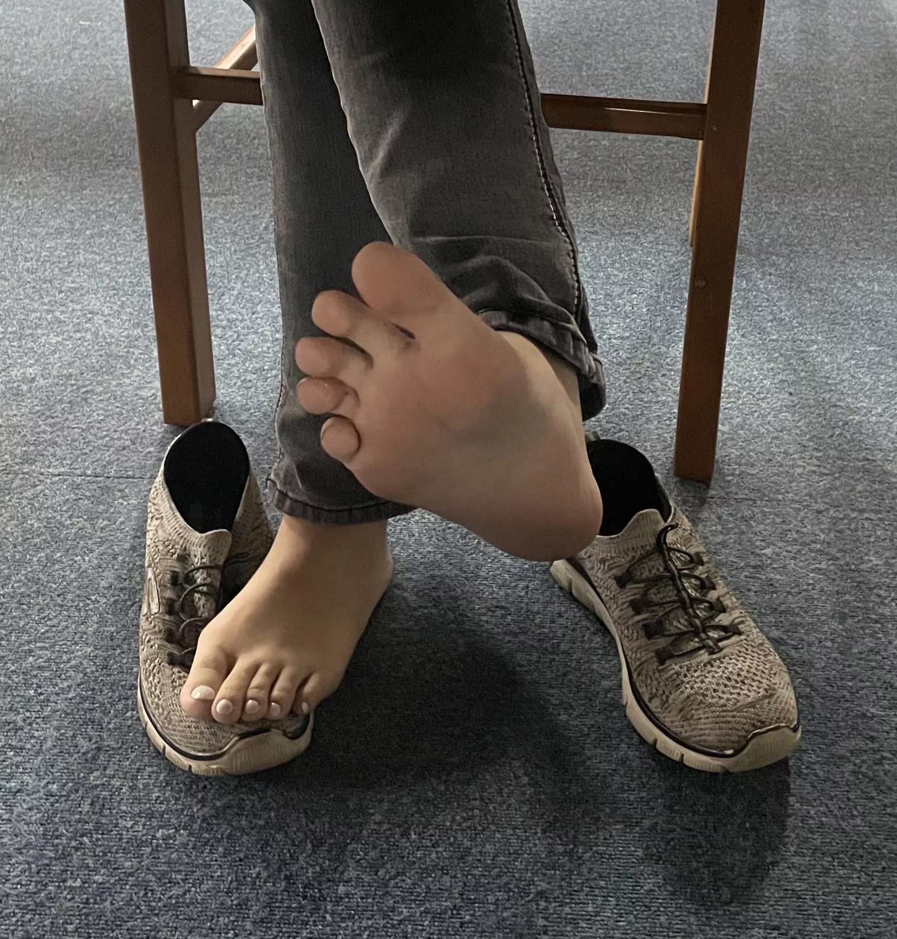 Library feet🙈