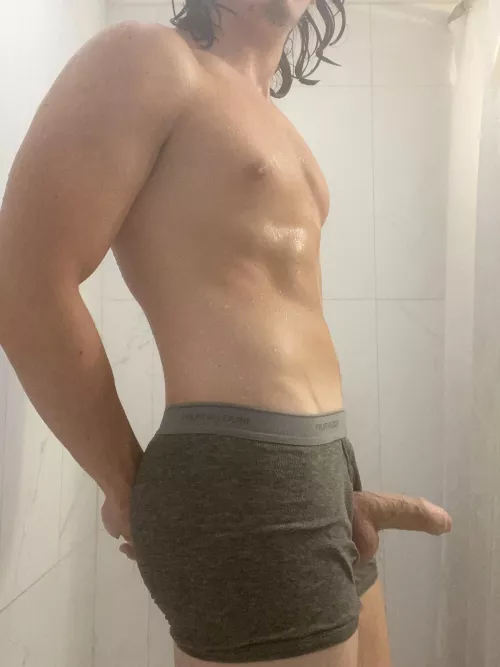 Need to be sucked off in the shower🥵