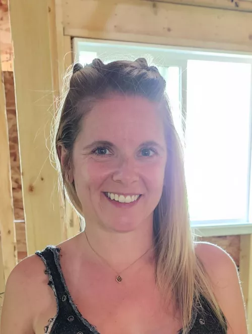 people tell me im the hottest milf on reddit :)