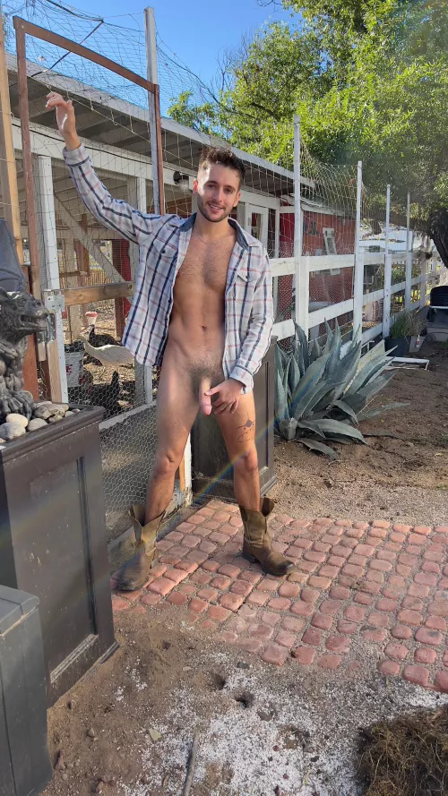 Who wants a thick farm cock?