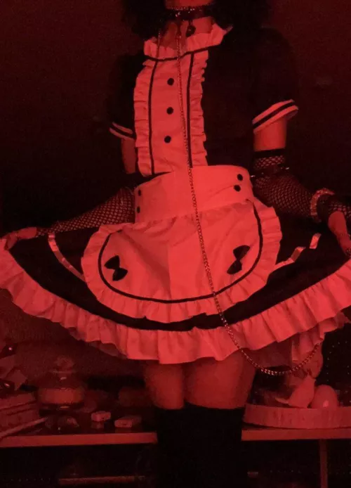 Another maid outfit but this time in red hehe!!😼❤️✨