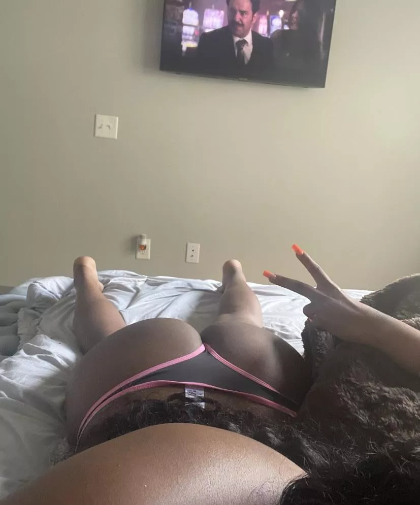 Ass & chill