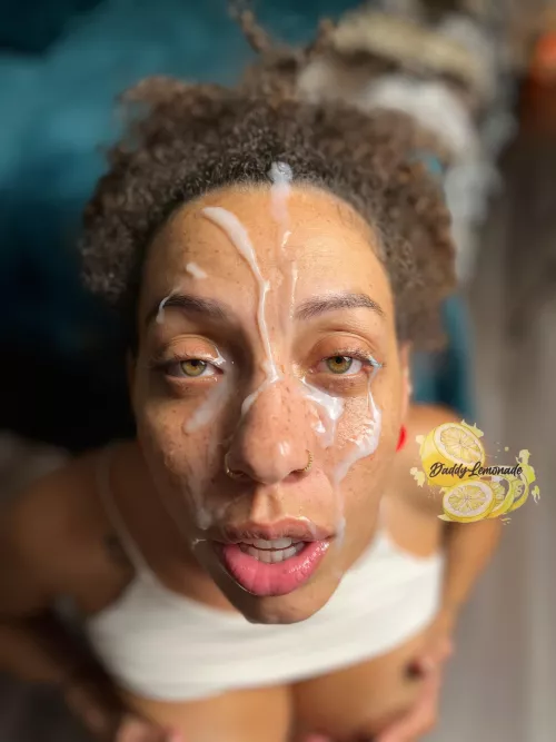 Color eyed cum slut😈