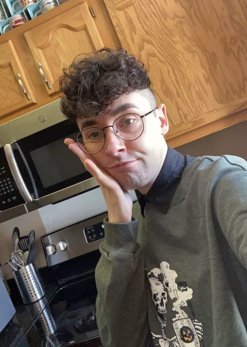 Good morning babies! What are we playing today? I’m leaning towards more Dreamlight Valley ✨