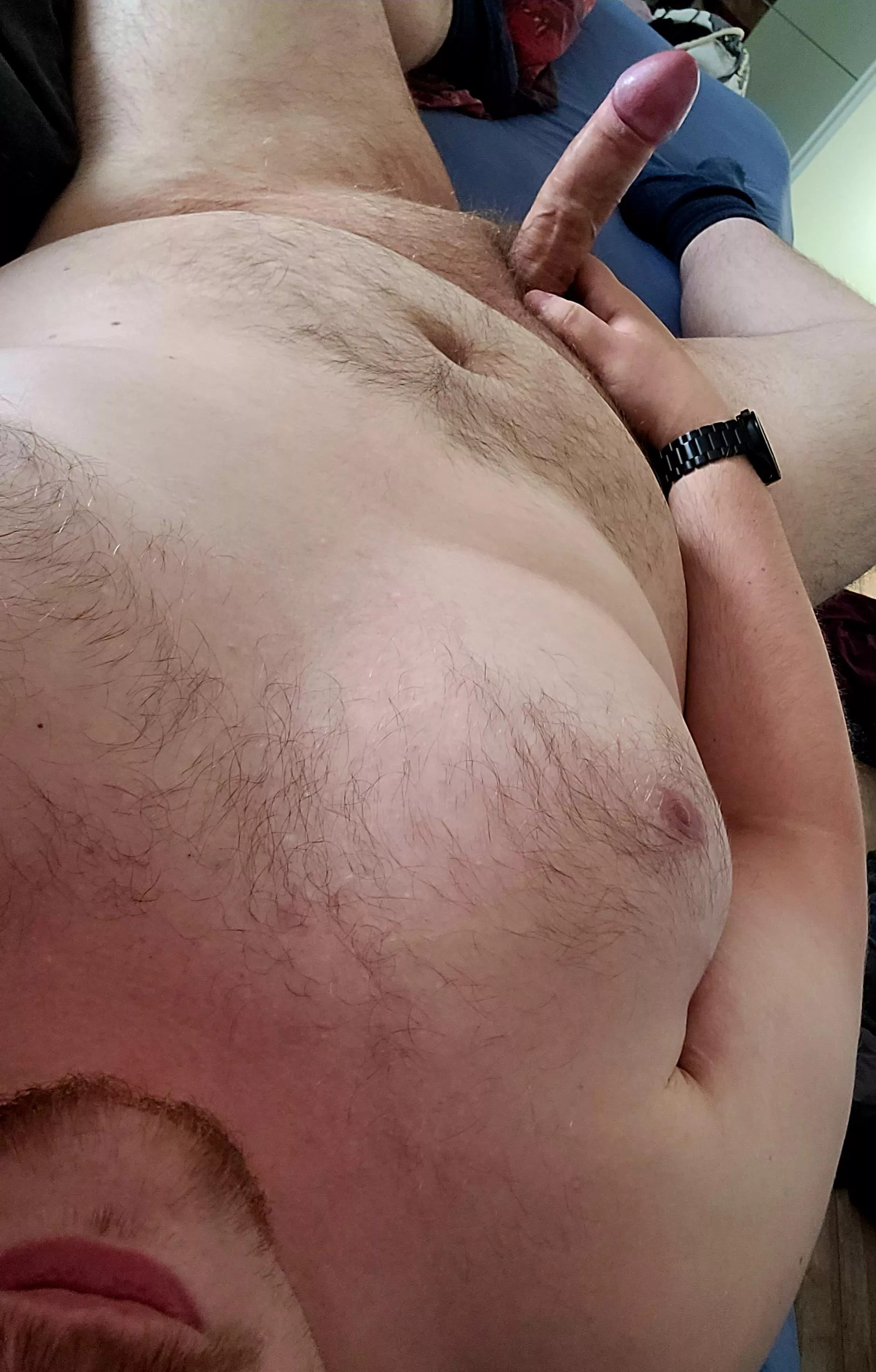 hmu, DM me [m]