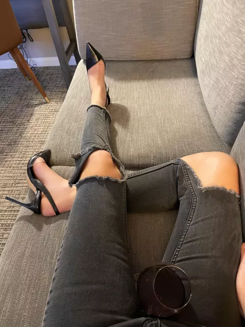 Hotel life night one…🖤