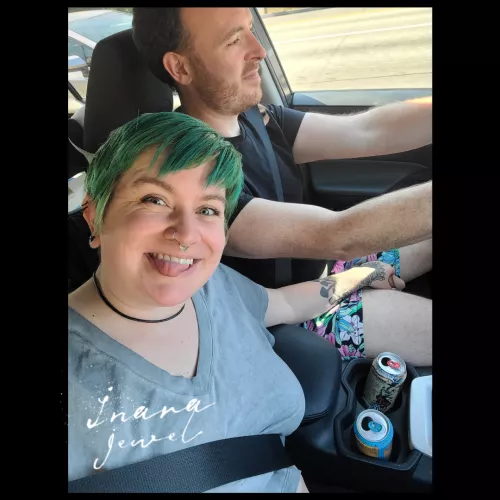 just driving down the freeway... living they're best life...I think 😇