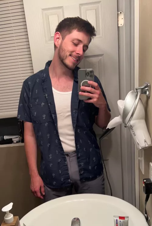 Sometimes I dress cute 🙏🏻 Any WoW/Dbd/League players out there ?