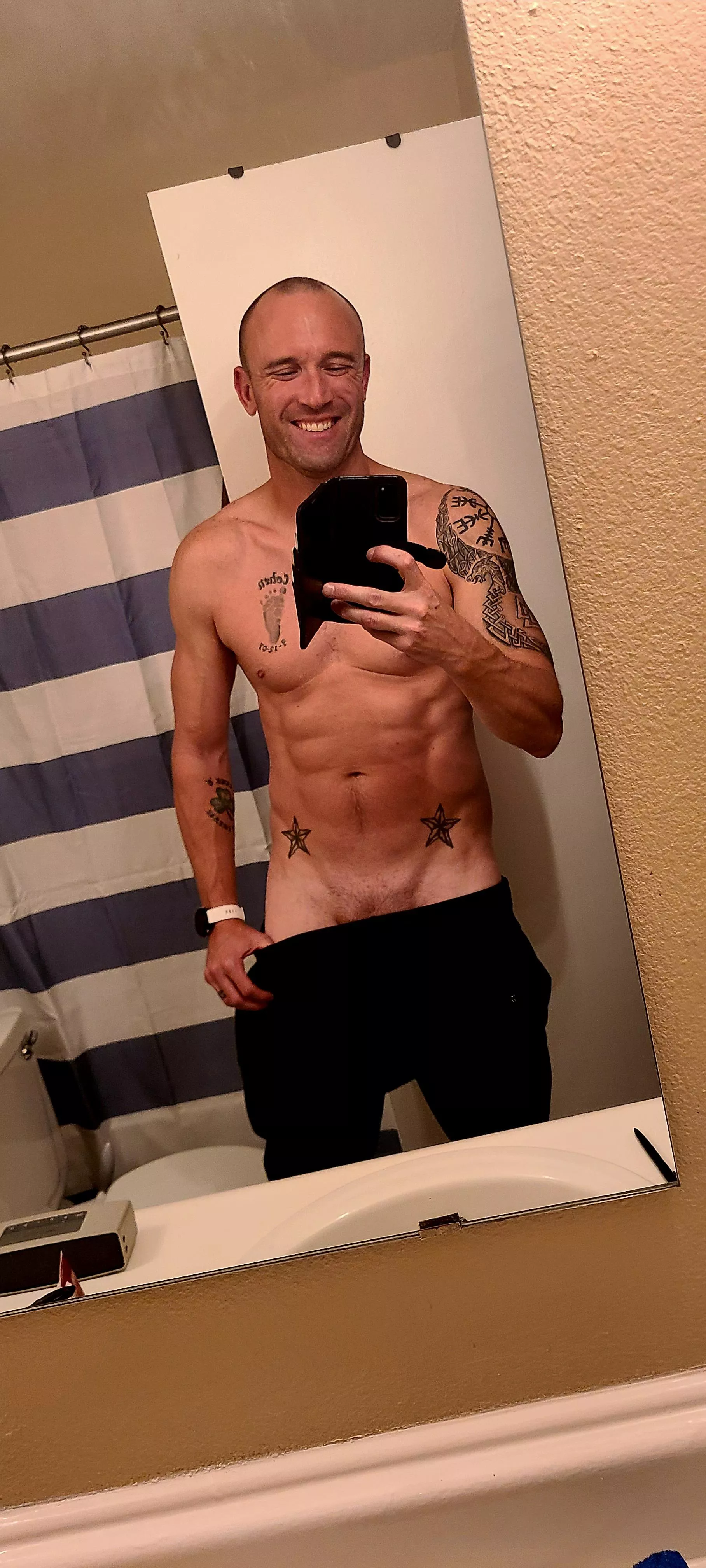 sweatpants [37]