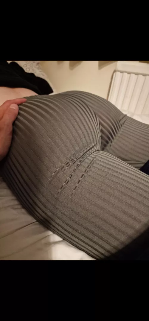 Thoughts if you saw me? 🍑😉