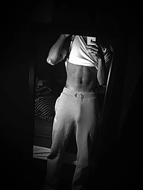 When you have that morning wood 😮‍💨