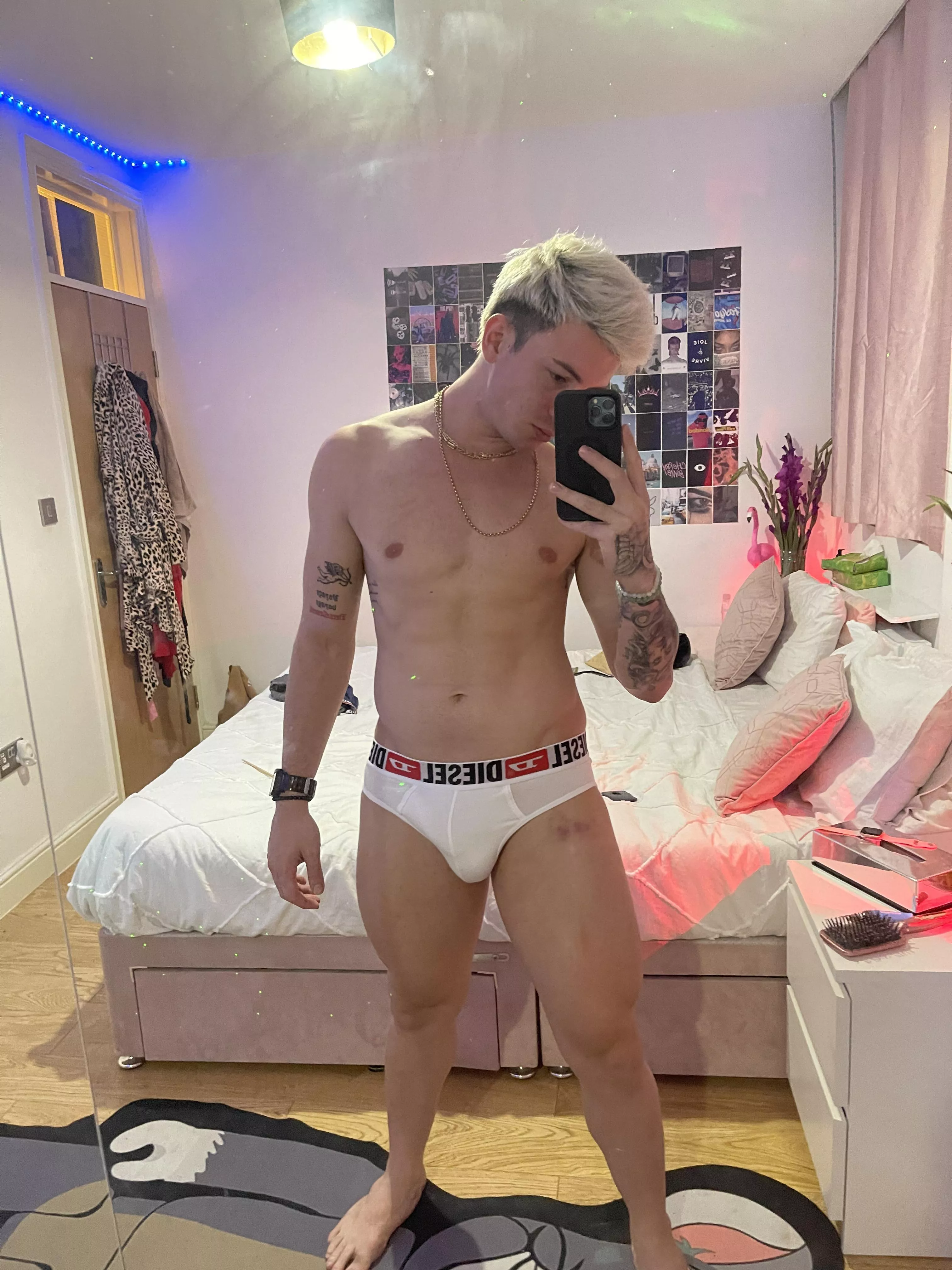 White 🔥🔥