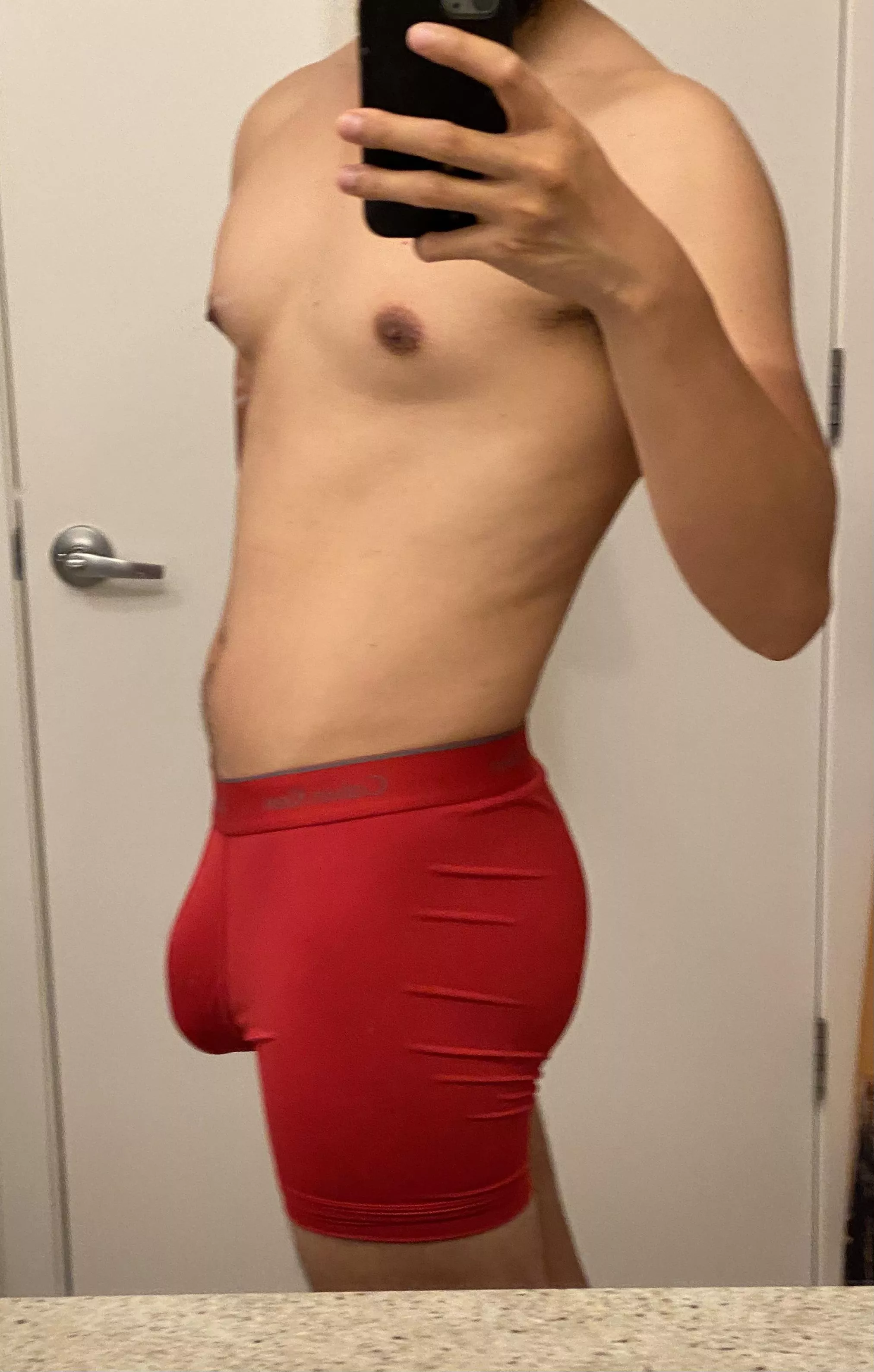 👀