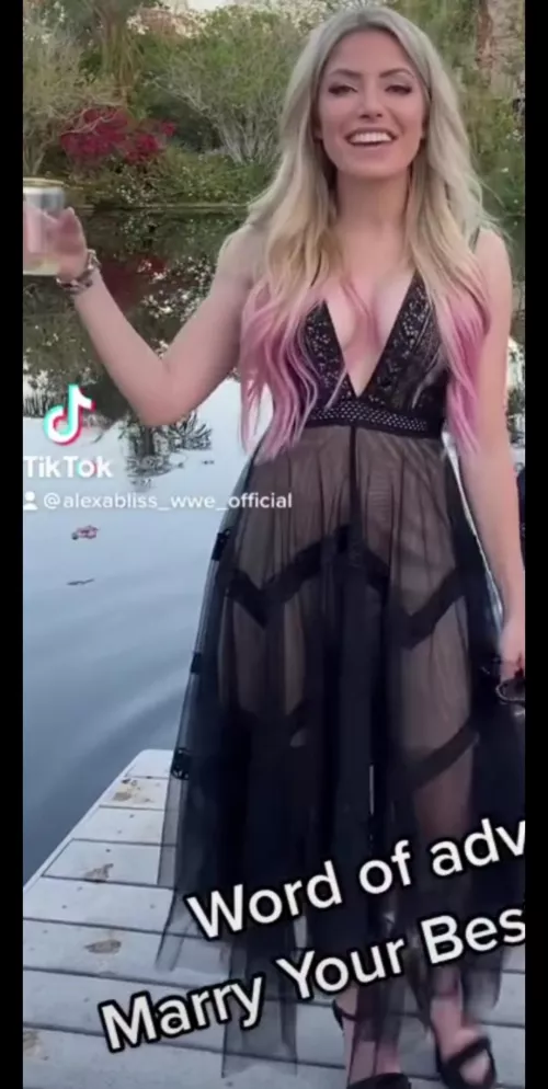 👀Alexa Bliss...