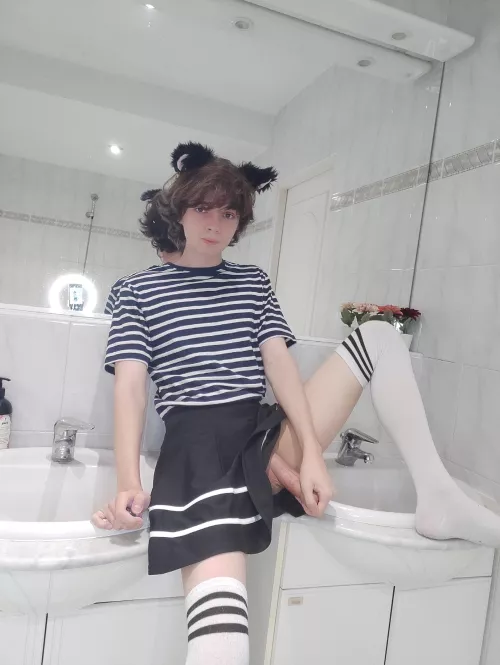 anyone needs a femboy with big dick?