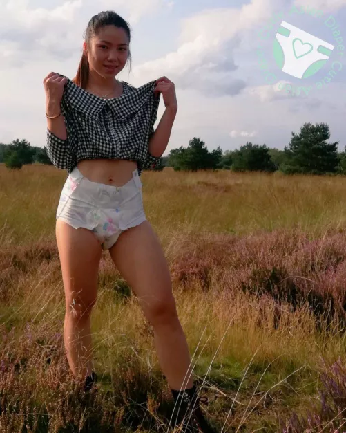 do you like being outdoors in diapers too?? I sure do 🌳🌳