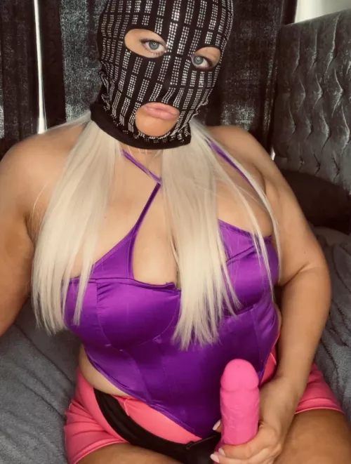 [domme] If you’ve been a bad boy all weekend then this tasty pink dick is for you