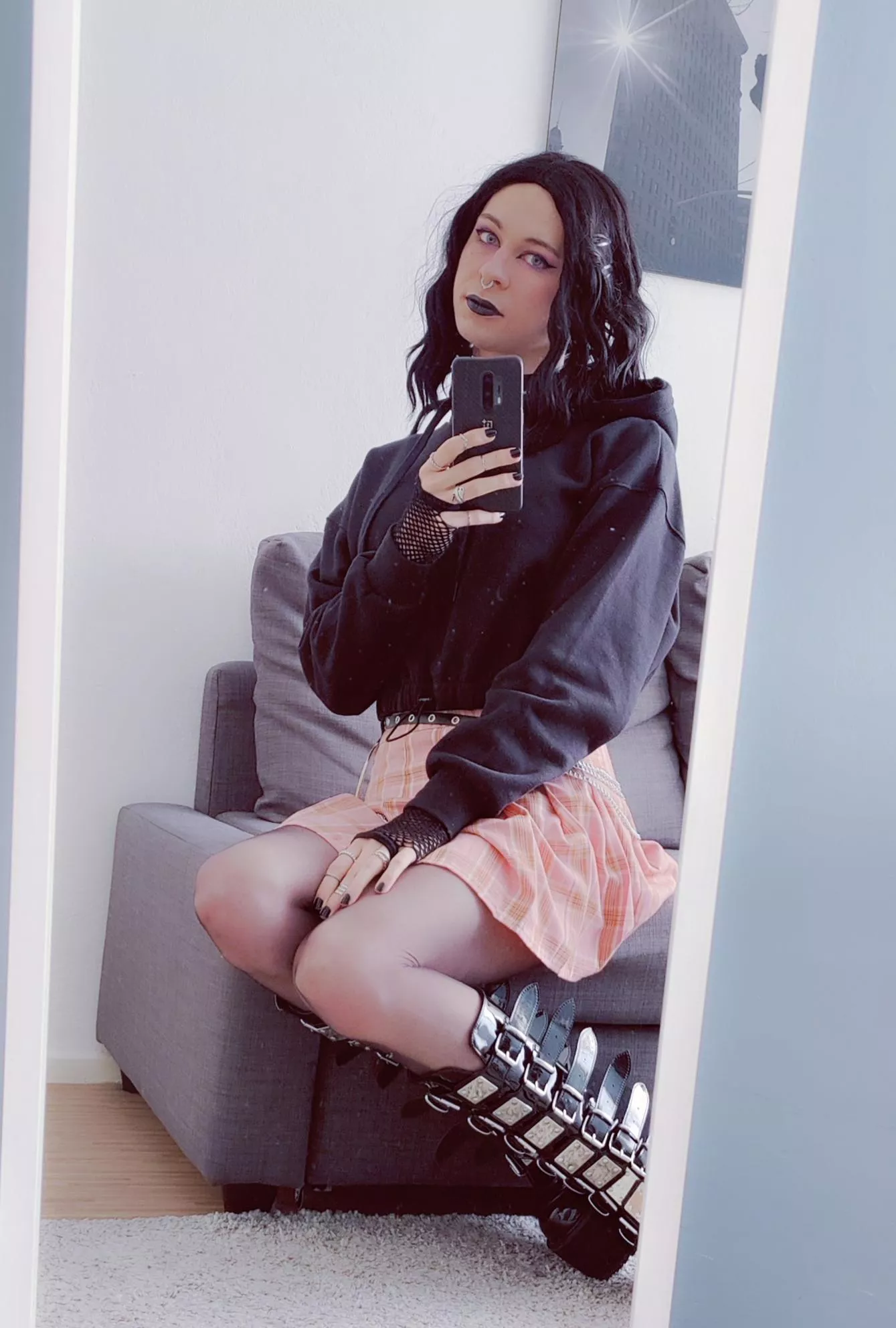 hello again 🖤