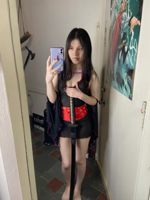 how do I look with my katana